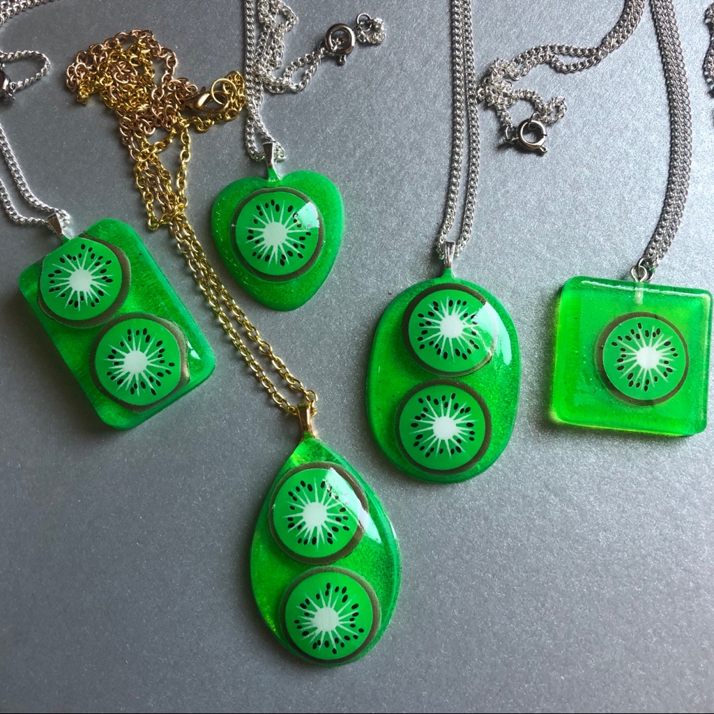 Ritzee Rebel Glitter Resin Kiwi Fruit Necklace